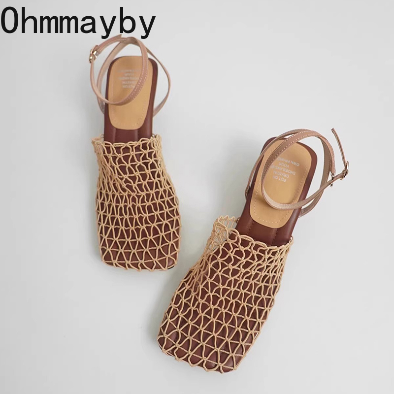 รองเท้าส้นสูงแบบเปิดส้น ดีไซน์ - Luxury Lifestyle บทวิจารณ์และราคา
